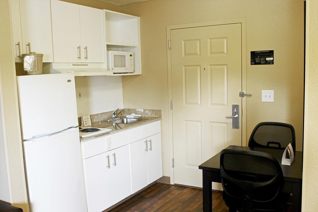 Extended Stay America Select Suites - Chesapeake - Churchland Blvd Extérieur photo